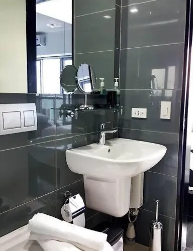 2br Lower Penthouse @ Acqua Private Residences